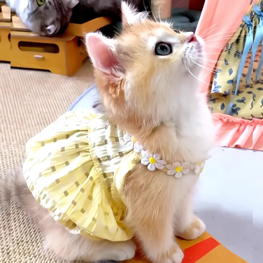 Floral Princess Dress for Cats & Small Dogs – Breathable Skirt with Wreath Collar