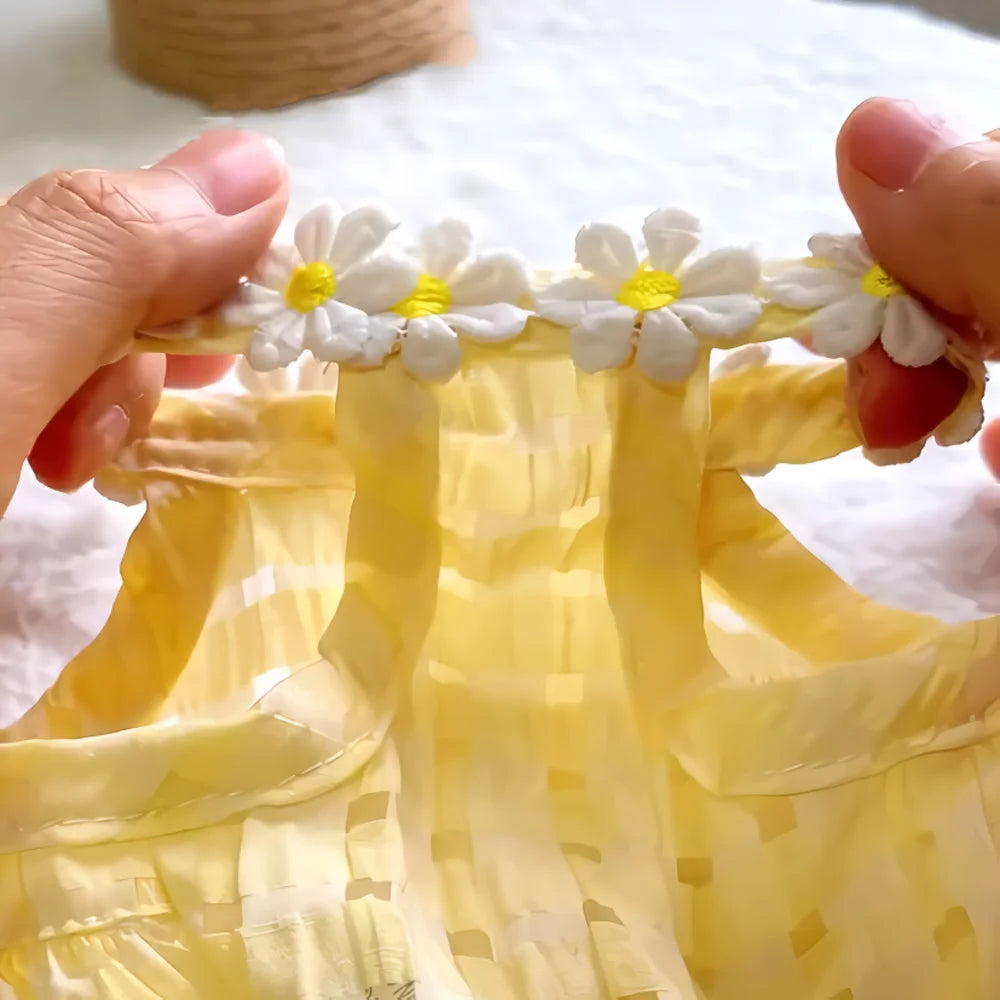 Floral Princess Dress for Cats & Small Dogs – Breathable Skirt with Wreath Collar